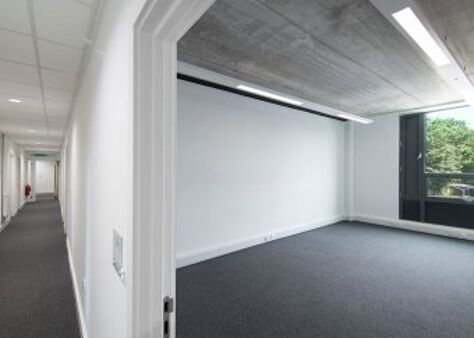 Office Space Chichester - Image 8