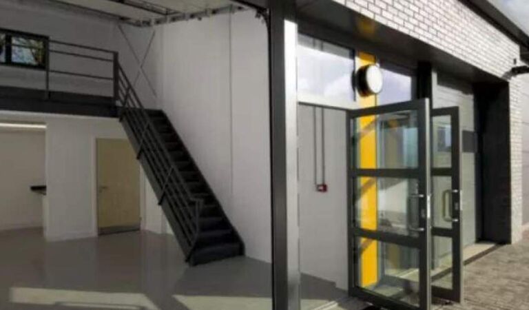 Office Space Chichester - Image 2