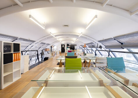 Office Space 8-14 Vine Hill - Image 3