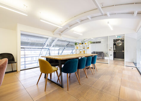 Office Space 8-14 Vine Hill - Image 5