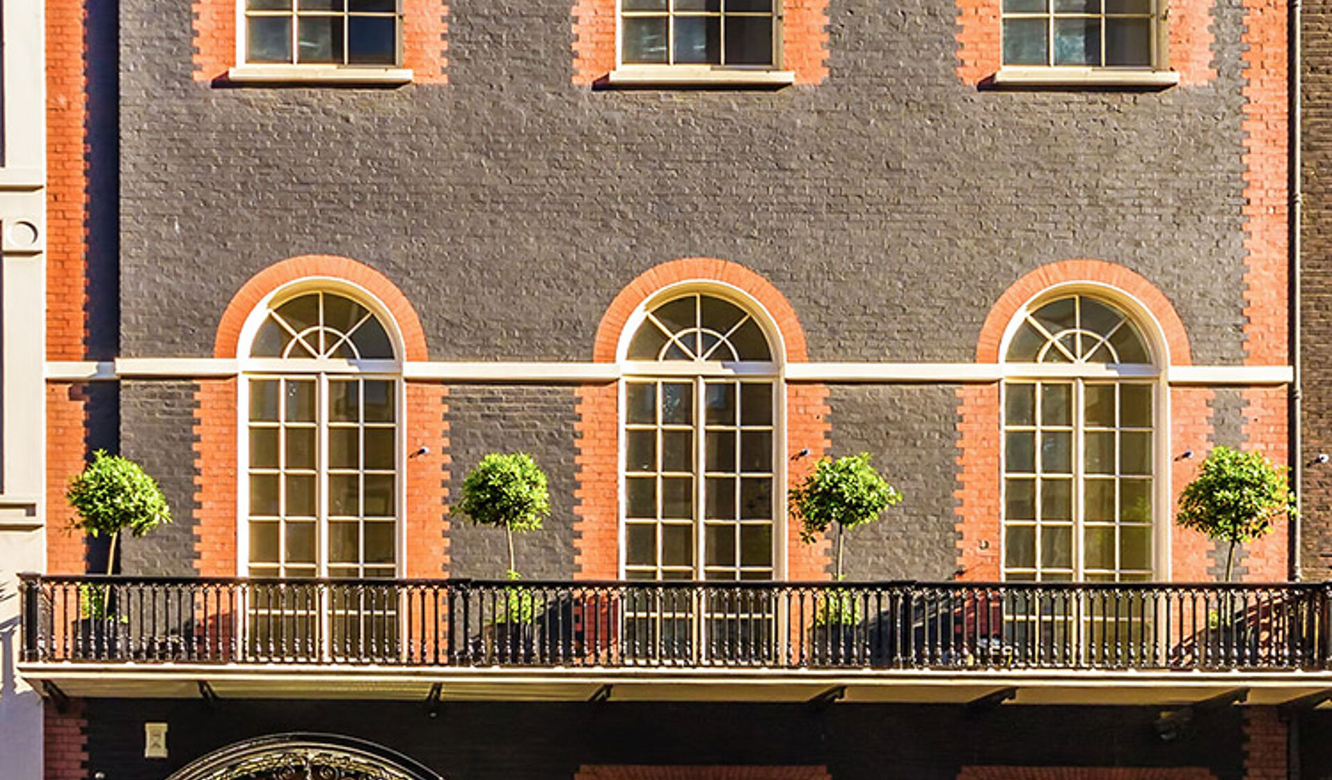 Image #2 of 32 Curzon Street