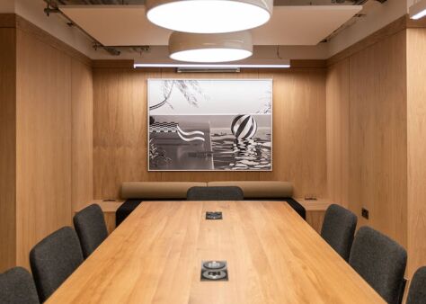 Office Space 17 St Helen's Place - Image 4