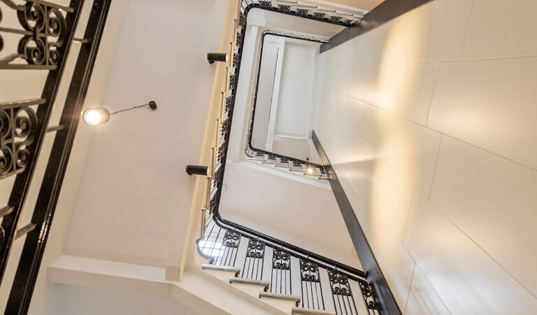 Office Space 17 St Helen's Place - Image 3