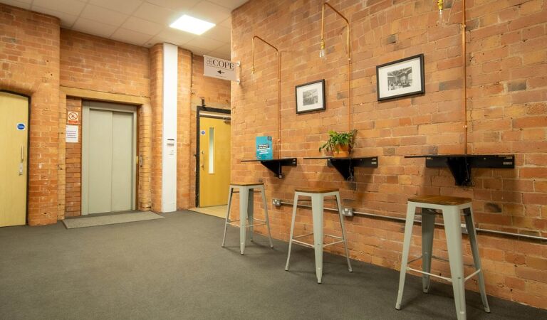 Office Space Nottingham - Arnold Business Centre - Image 2