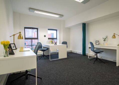 Office Space Old Trafford - Empress Business Centre - Image 6