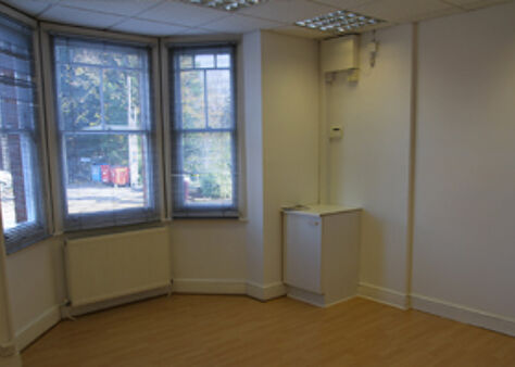 Office Space Centre 42 - Image 2