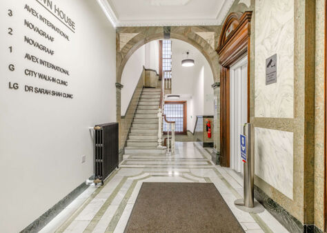 Office Space Reknown House - Image 2