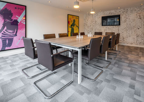 Office Space Saunders House - Image 10