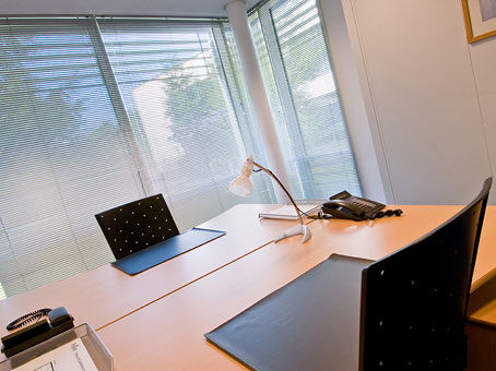 Office Space Chertsey Hillswood - Image 4