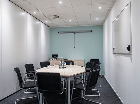 Office Space Reigate London Road - Image 9