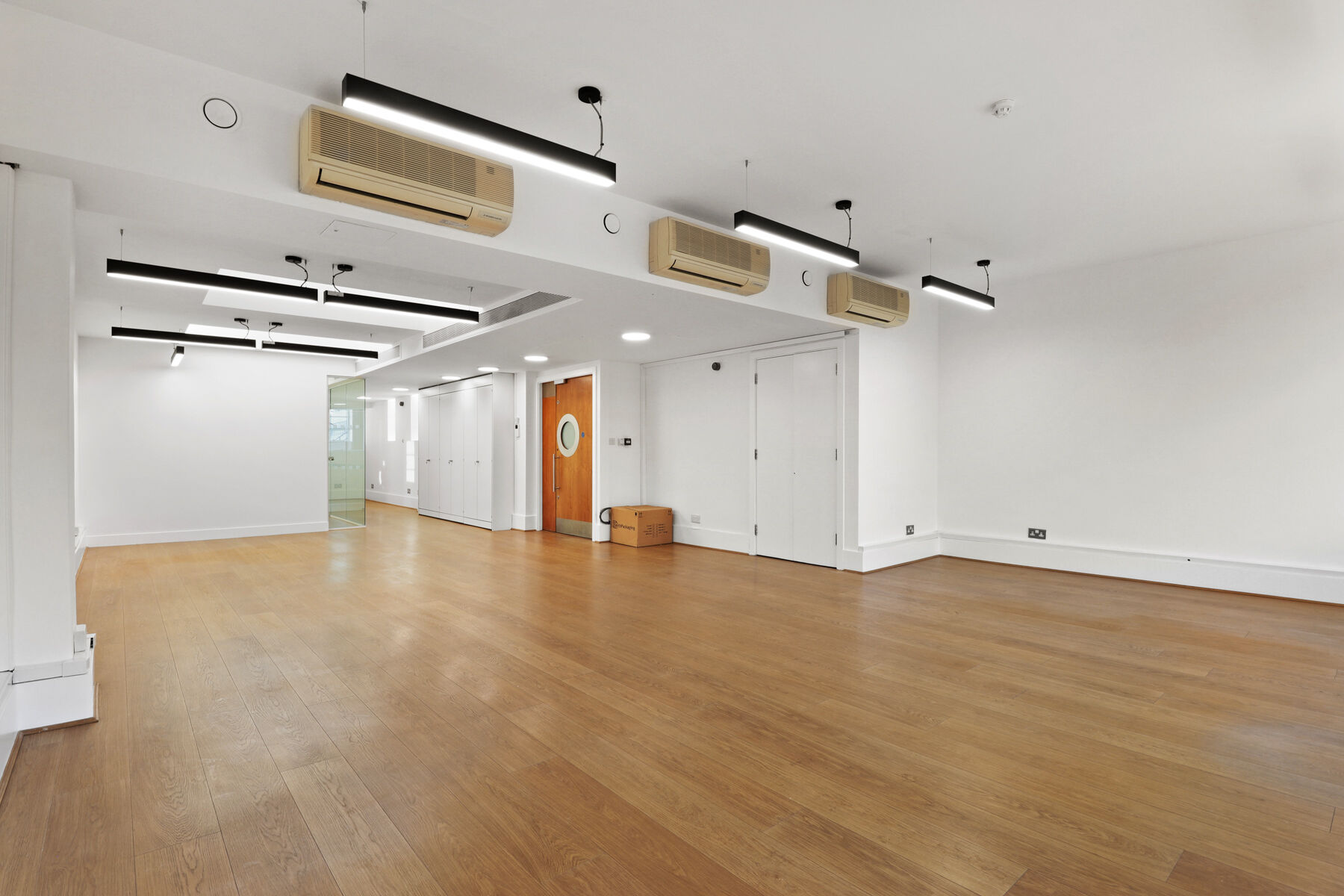 Office Space 9 Argyll Street - Image 8