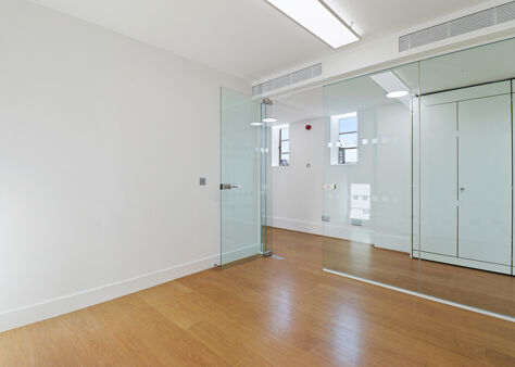 Office Space 9 Argyll Street - Image 11