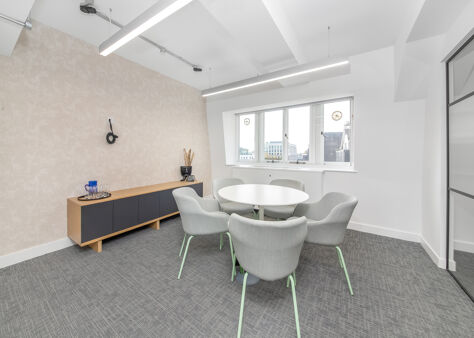 Office Space 7 Swallow Place - Image 6