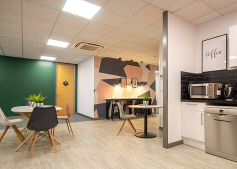 Office Space Egham - Paramount House - Image 16