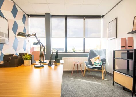 Office Space Egham - Paramount House - Image 6