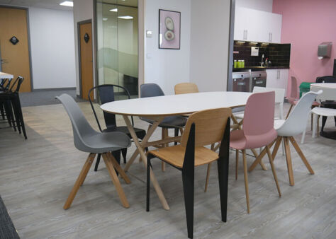 Office Space Egham - Paramount House - Image 10