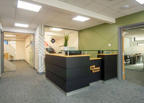 Office Space Egham - Paramount House - Image 2