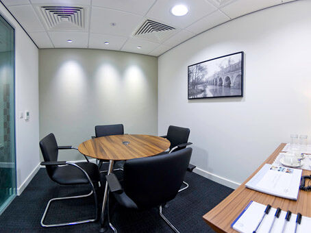 Office Space Cobham Services - Image 7