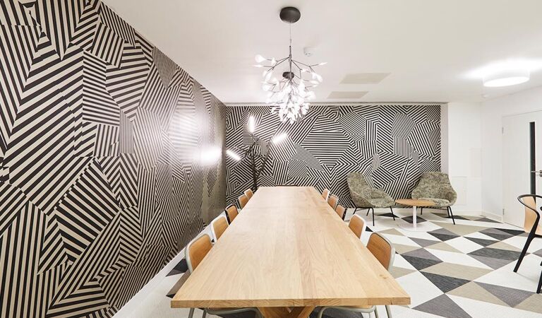 Image #5 of 11 Golden Square