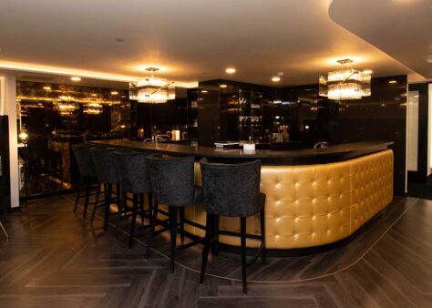 Office Space North Row - Image 8