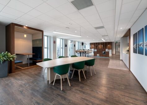 Office Space 1 Capital Quarter. - Image 2