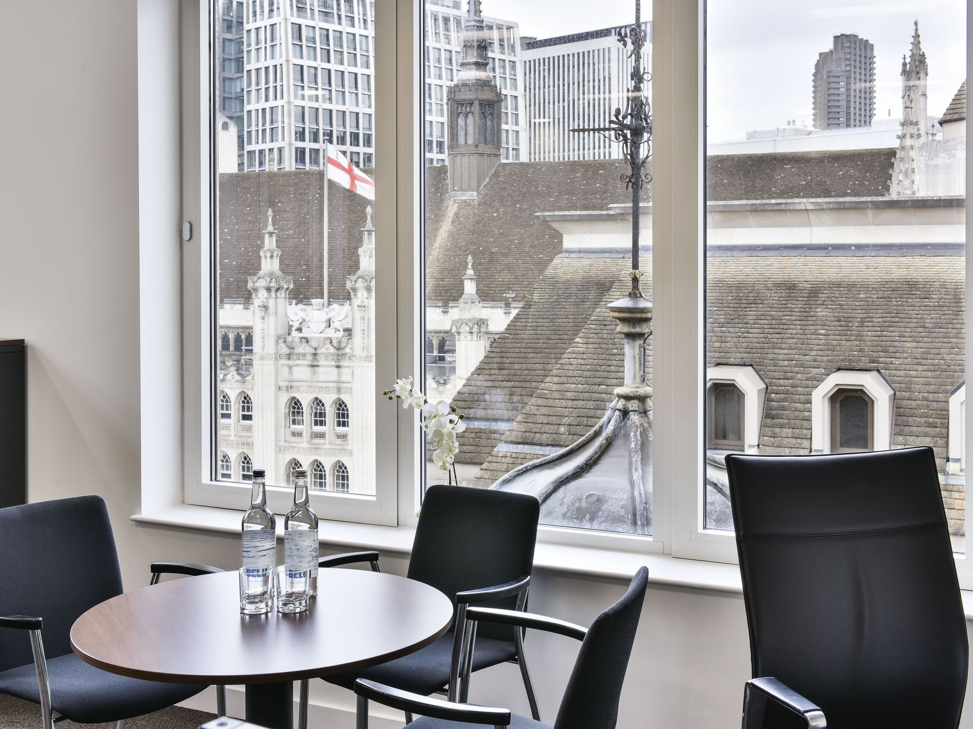 City Centre Offices”7”series set”2000-01 Офісні приміщення в 4th floor, Silver Breeze Centre, 02000