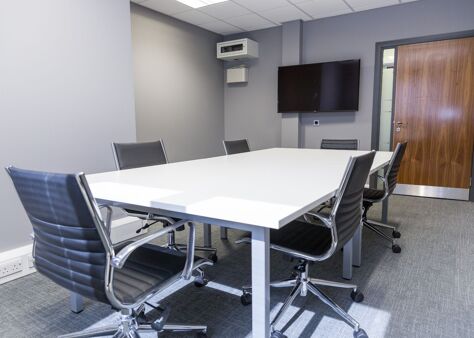 Office Space Oldbury - Image 10