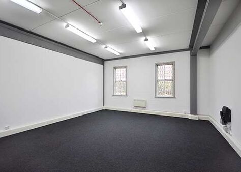 Office Space The Shaftesbury Centre - Image 7