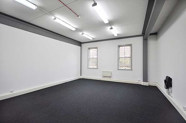 Office Space The Shaftesbury Centre - Image 7