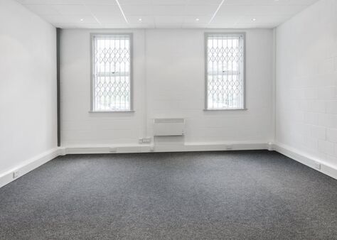 Office Space The Shaftesbury Centre - Image 3