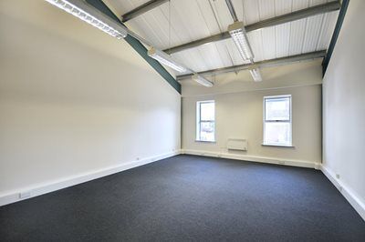 Office Space The Shaftesbury Centre - Image 6