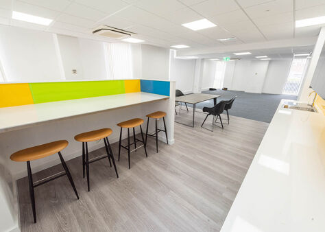 Office Space Crown House - Image 25