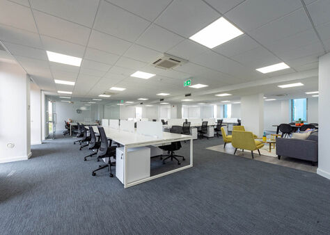 Office Space Crown House - Image 16