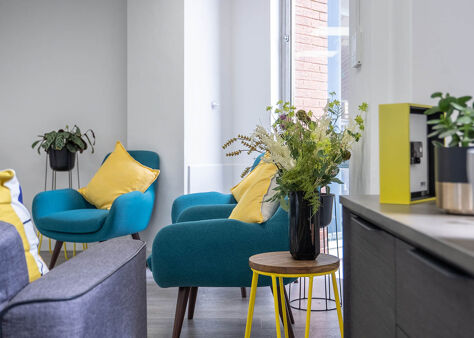 Office Space Crown House - Image 1