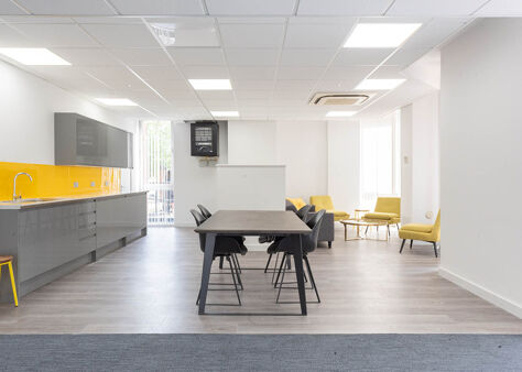 Office Space Crown House - Image 24