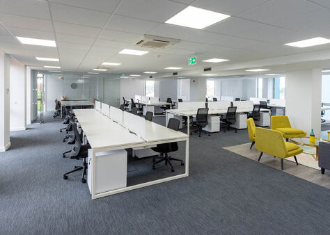 Office Space Crown House - Image 12
