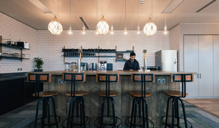 Image #3 of 22 Upper Ground