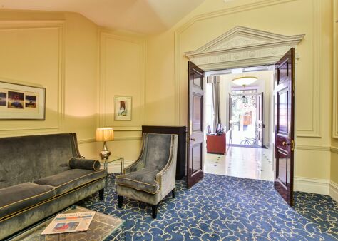 Office Space 45 Pont Street - Image 10