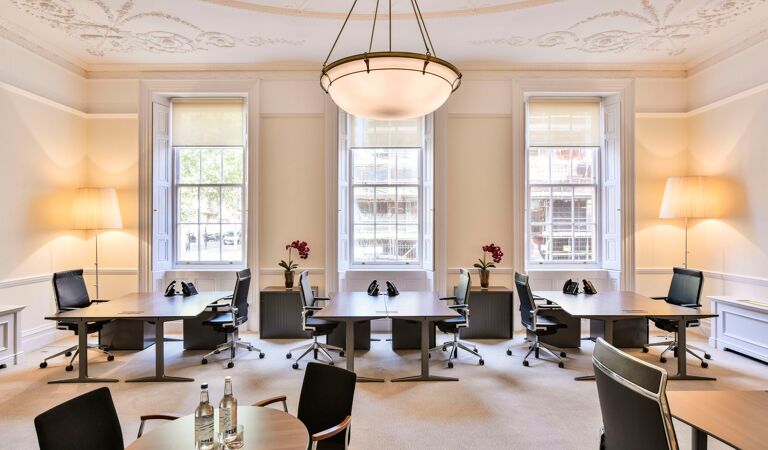 Office Space 45 Pont Street - Image 2