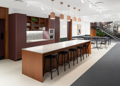 Office Space One Canada Square - Image 17