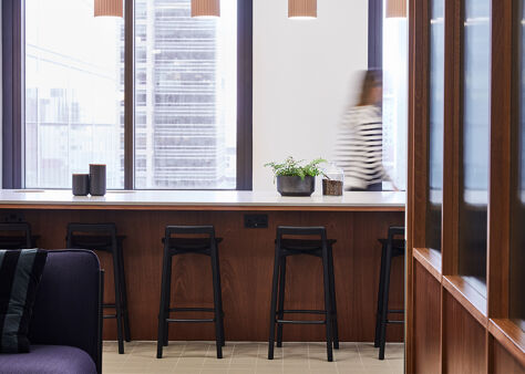 Office Space One Canada Square - Image 16