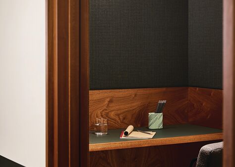 Office Space One Canada Square - Image 13