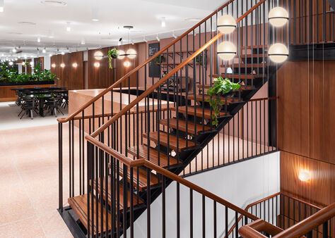 Office Space One Canada Square - Image 20