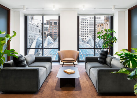 Office Space One Canada Square - Image 9