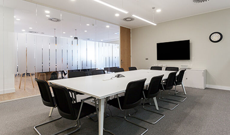 Office Space Gatwick Airport Manor Royal - Image 3
