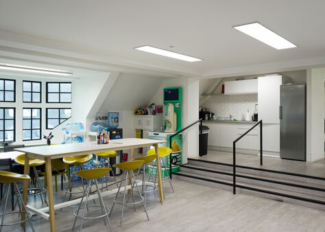 Office Space 33 Glasshouse Street - Image 4
