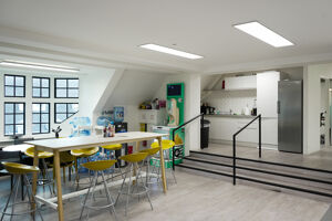 Office Space 33 Glasshouse Street - Image 4