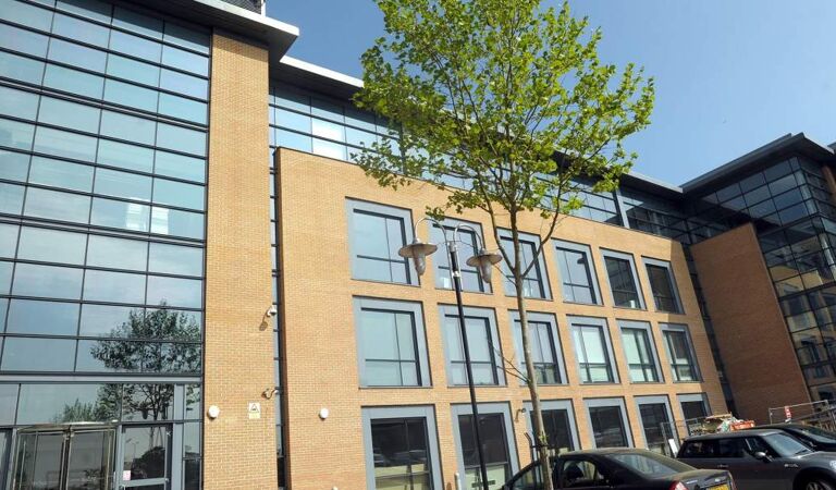 Office Space Camberley - Image 3