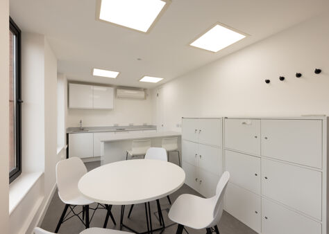 Office Space 34-36 Grays Inn Road - Image 12