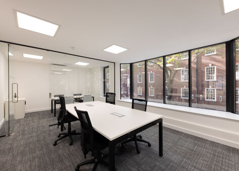 Office Space 34-36 Grays Inn Road - Image 8